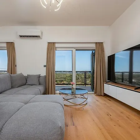 וילה Leon Zadarvillas