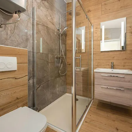 Leon Zadarvillas וילה Visocane