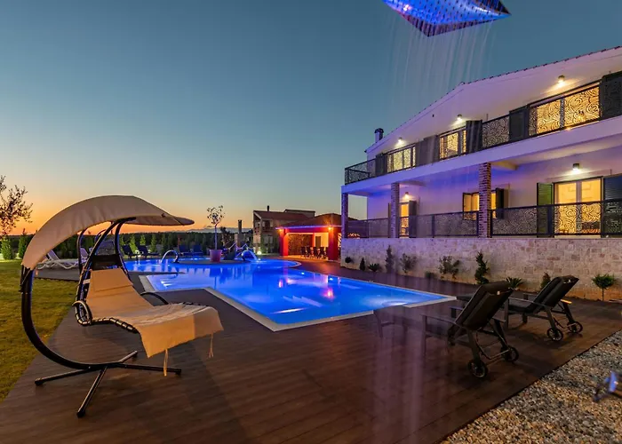 Leon Zadarvillas فيلة