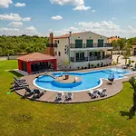 Leon Zadarvillas ヴィラ Visočane