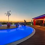 Leon Zadarvillas ヴィラ *