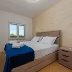 Leon Zadarvillas ヴィラ Visočane