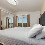 Leon Zadarvillas *