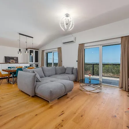 Leon Zadarvillas