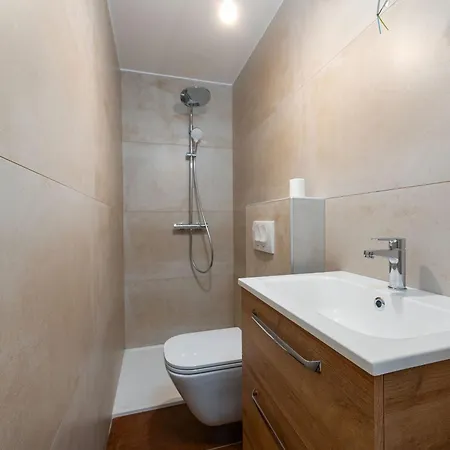 Leon Zadarvillas Villa