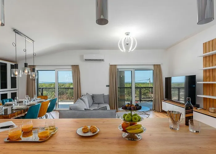 Leon Zadarvillas فيلة *