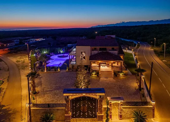 Leon Zadarvillas فيلة