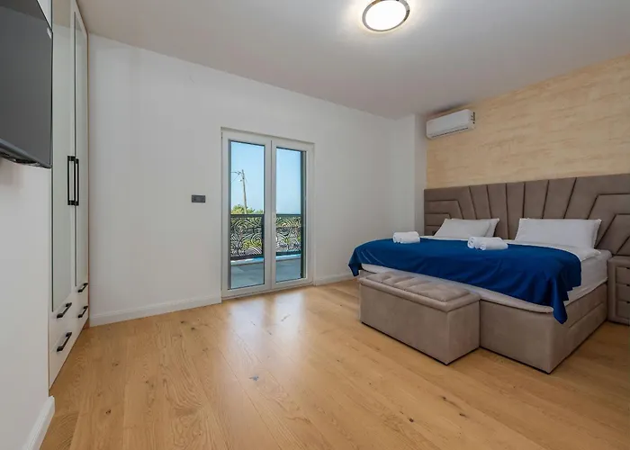 Leon Zadarvillas فيلة Visocane