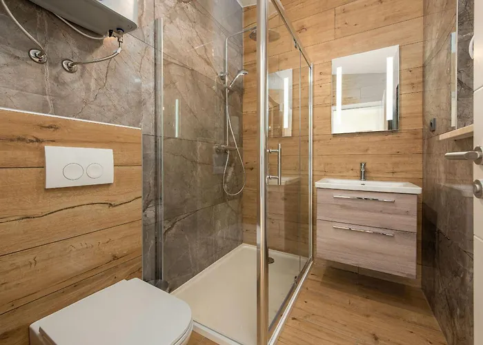 Leon Zadarvillas فيلة Visocane