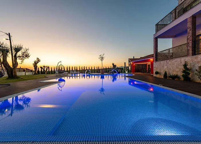 فيلة Leon Zadarvillas